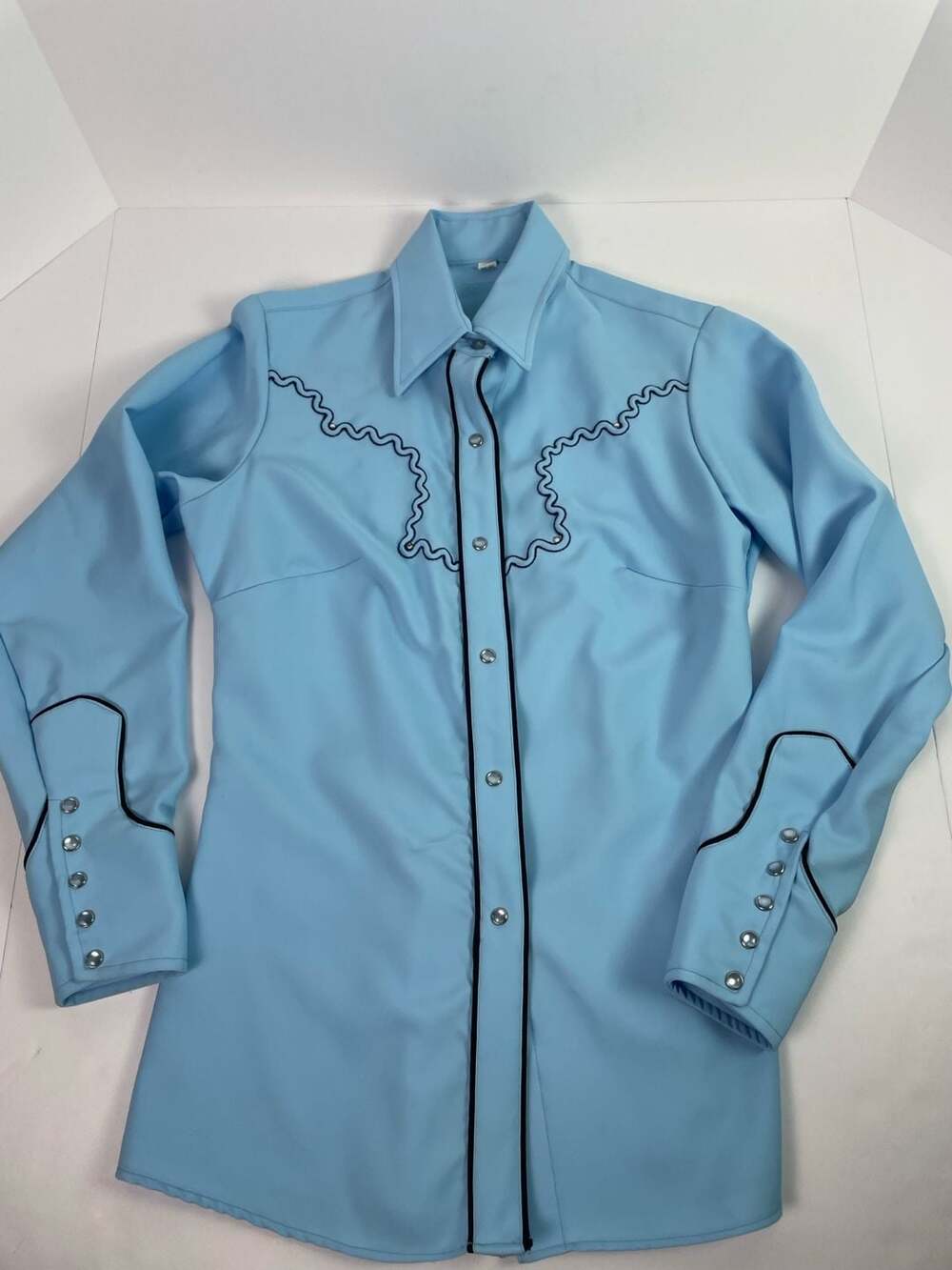 Vintage 1960s Light Blue Western Snap Front Shirt with Ric Rac Embroidery